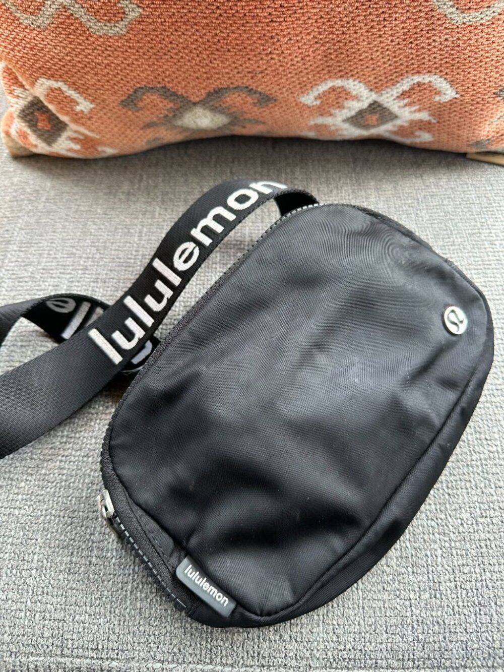 Lululemon Everywhere Belt Bag 1L - Black with White Wordmark Logo Strap